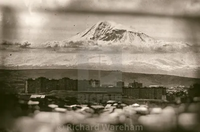 Фото Еревана и горы Арарат. Лицензия, загрузка или печать за £80.00 | Фотографии | Пикфер картинки