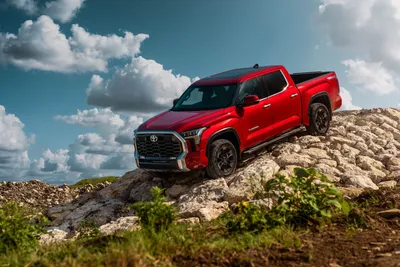 Посмотреть фотографии Toyota Tundra 2022 года картинки