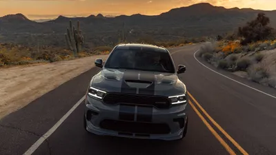 Новый Dodge Durango SRT Hellcat в серийном внедорожнике картинки