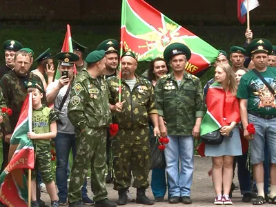 Смоленск | Сотни человек отметили в Смоленске день пограничника - БезФормата картинки