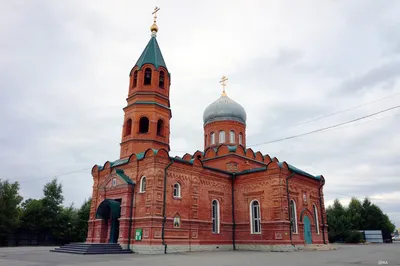 Угловое (Артём, город). Церковь Покрова Пресвятой Богородицы, фотография.  фасады Вид на храм Покрова Пресвятой Богородицы с юго-западной стороны.  Поселок Угловое, Приморского края картинки