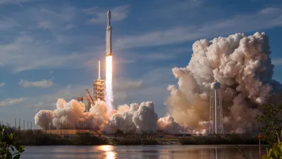 Обои Тяжелые тестовый полет Сокола, космический центр Кеннеди, Falcon  Heavy, SpaceX, запуск ракеты WQHD, QHD, 16:9 бесплатно, заставка 2560x1440  - скачать картинки и фото картинки