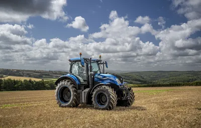 Обои Тучи, Поля, Сельское хозяйство, Трактор, New Holland, Agriculture,  Новая Голландия, Прототип трактора, Prototype tractor, Альтернативная  энергетика, New Holland T7 Methane Power LNG, Alternative power картинки на  рабочий стол, раздел другая техника - картинки