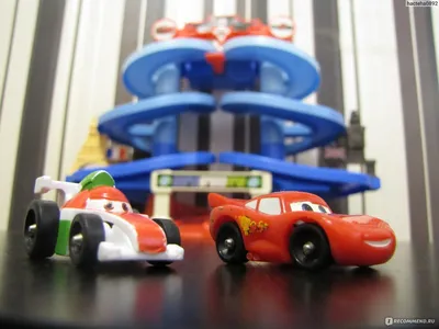 Fisher-Price Спиральный скоростной трек Гран-при Disney/Pixar Cars 2 -  «Забавное ВИДЕО наших гонок внутри!) + Много ФОТО)» | отзывы картинки