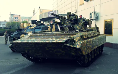 Картинки bmp-1um, бмп-1ум, киев, україна, выставка, новое, оружие, техника,  мощь, защита, машина пихоты - обои 1920x1200, картинка №190366 картинки