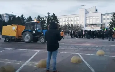 В Улан-Удэ полиция задержала мешавших дезинфекции от клещей митингующих —  РБК картинки