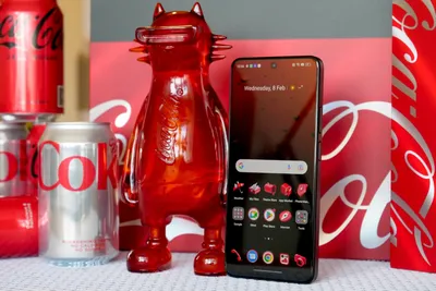 Coca-Cola и realme создали «Кока-кола-фон» - Мой-портал.ру картинки