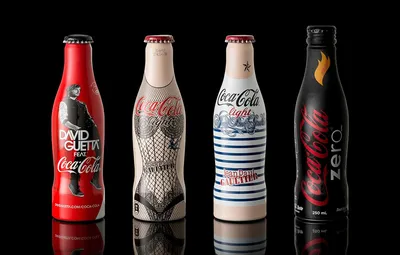 Картинка Coca-Cola Четыре 4 Пища бренд бутылки Черный фон картинки