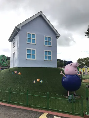 Peppa Pig house - Изображение Тематический развлекательный парк Полтонс \ картинки