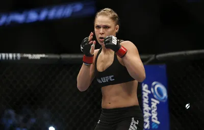 Обои чемпионка UFC, Ronda Rousey, The Armbar Assassin, Ро́нда Джин Рауси,  Rowdy, боец ММА картинки на рабочий стол, раздел спорт - скачать картинки