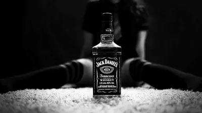 Картинка алкоголь, бутылка, jack daniels, спиртное, виски, девушка  1920x1080 скачать обои на рабочий стол бесплатно, фото 134812 картинки