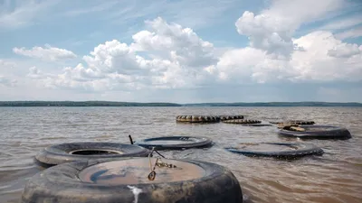 Озеро Байкал почернело, а в воздухе запахло мазутом картинки