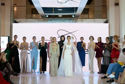 Azerbaijan Fashion Week 2022 - от легионеров и свадебных платьев до  адаптивной моды (ФОТО) картинки