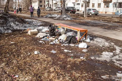 Пятая площадка в Хабаровске утопает в мусоре и безнадеге картинки