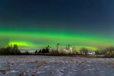 В последний день осени новгородский фотограф запечатлел северное сияние |  Новгородские Ведомости картинки