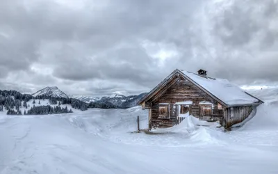 Картинка на рабочий стол дом, холод, mountains, cold, горы, снег, изба,  hut, зима, snow, winter 1280 x 800 картинки