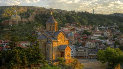 Фотография Церковь Грузия Tbilisi храм Дома город 1920x1080 картинки