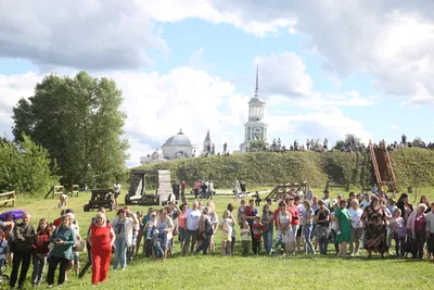 В Торжок прибыли участники уникальной исторической реконструкции конного  похода Александра Невского | официальный сайт «Тверские ведомости» картинки