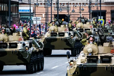 Красивые фото военной техники и колонн на большом параде Победы в центре  Владивостока - PrimaMedia картинки