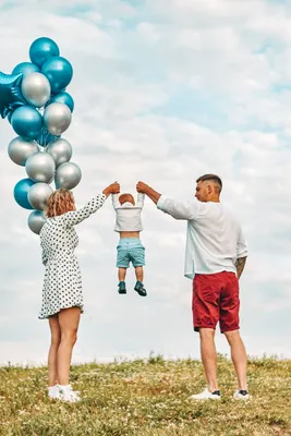 фото в поле, семья, шары, фото с шарами | Семейные фотосессии, Семейные фото,  Фотосессия картинки