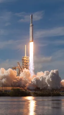 Обои Тяжелые тестовый полет Сокола, космический центр Кеннеди, Falcon  Heavy, SpaceX, запуск ракеты для HD Samsung Galaxy S3/J3/J4/J5, Meizu M5,  Sony Xperia L1/L2 бесплатно, заставка 720x1280 - скачать картинки и фото картинки