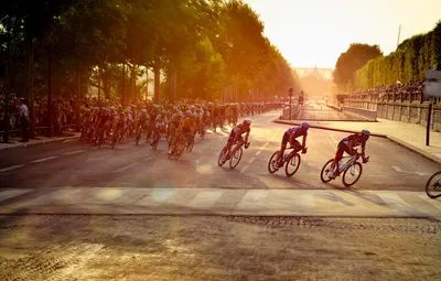 Обои велосипед, гонка, Париж, Paris, спортсмены, марафон, Cycling,  велогонщики, Tor De France картинки на рабочий стол, раздел спорт - скачать картинки