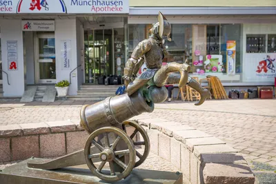 Барон Мюнхгаузен: 300 лет герою невероятных приключений - Leipzig-Brücke  der Kulturen e.V. \u0026 Zeitschrift MOST картинки