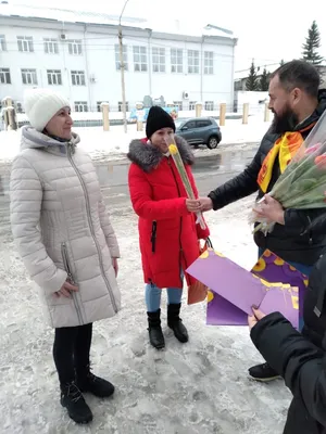 Барнаул | Весны в душе и любви в сердце! Алтайские социалисты порадовали  женщин цветами и подарками - БезФормата картинки