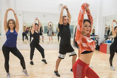 5️⃣ Зумба Оболонь - Подол: тренировки Zumba в Киеве ᐈ Элитный фитнес-клуб 5  Элемент картинки