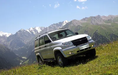 Обои горы, природа, фон, внедорожник, бездорожье, автомобиль, 4x4,  off-road, Uaz, Patriot, Уаз патриот, Уаз картинки на рабочий стол, раздел  другие марки - скачать картинки