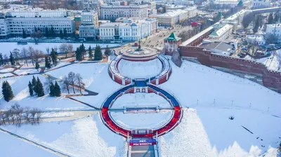 8 ЛЕТ ВМЕСТЕ»: на Чкаловской лестнице нижегородцы провели масштабный флешмоб картинки