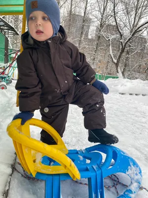 Зима, снег, дети Sledding на зимнем времени Стоковое Фото - изображение  насчитывающей мать, кавказско: 45555422 картинки