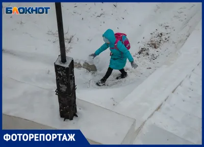 конец зимы вверх по портрету красивой молодой женщины в связанный идти  шляпы и свитера на открытом воздухе Стоковое Изображение - изображение  насчитывающей посмотрите, получать: 131960805 картинки