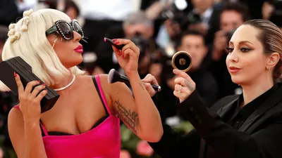 Instagram Леди Гаги превратился в доску объявлений – Коммерсантъ FM картинки