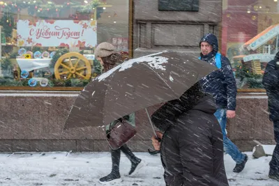 С наступлением зимы благоустройство парковой зоны за детской поликлиникой  не прекращается | Трансинформ картинки