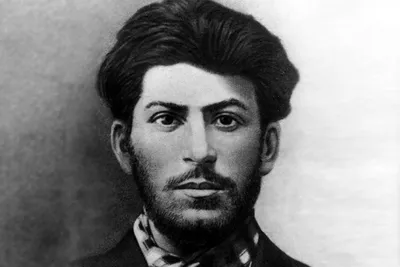 Иосиф Сталин/Joseph Stalin | Исторические факты, Учебные мемы, Прикольные  таблички картинки